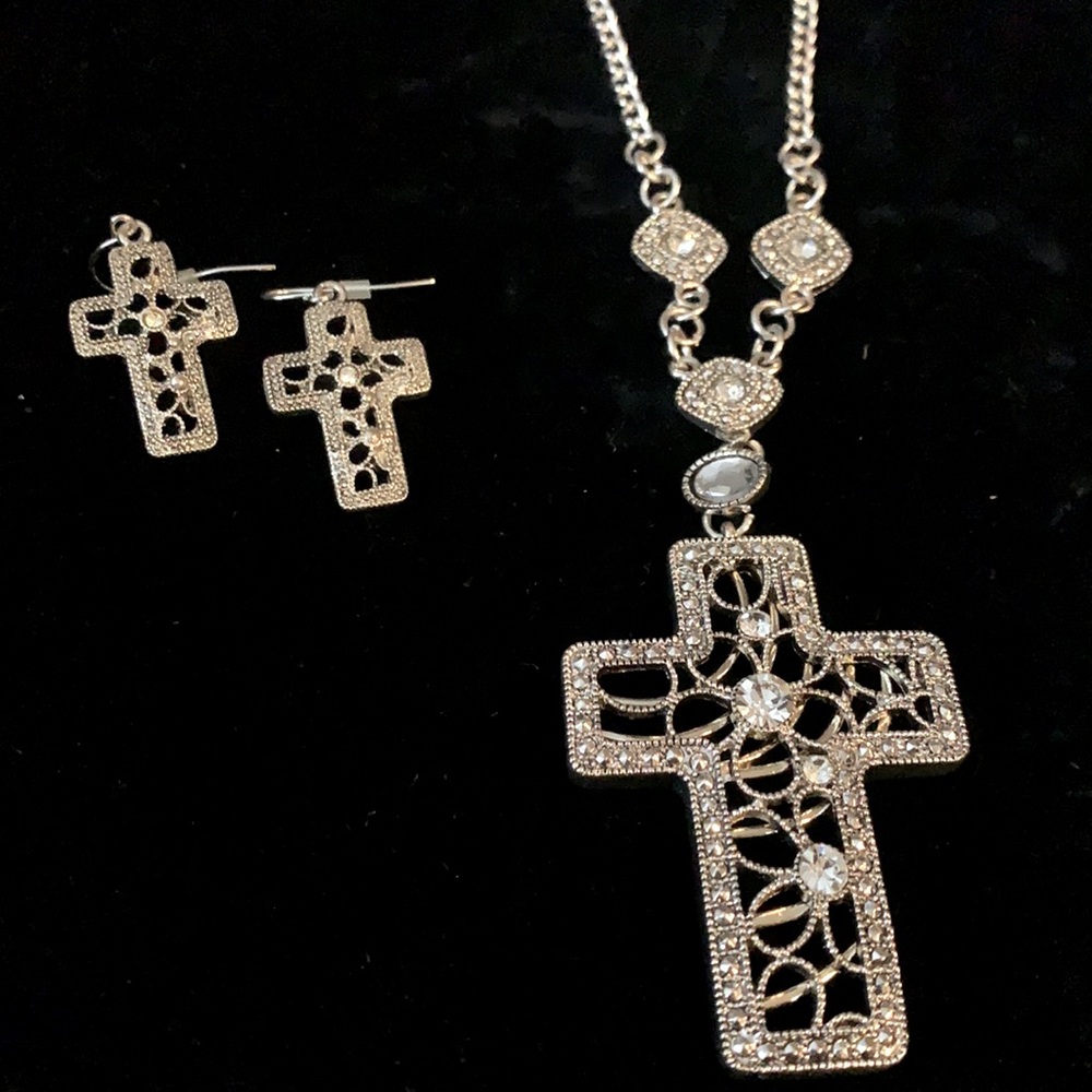 Cross Necklace & Earring Filigree Set Silver Rhinestones NEW Gift